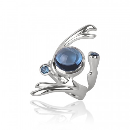 Freesia ring med London blue topaz