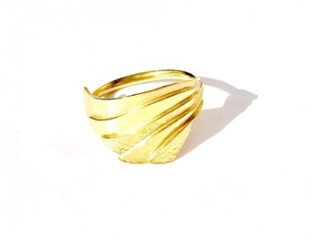 Madonna Ring